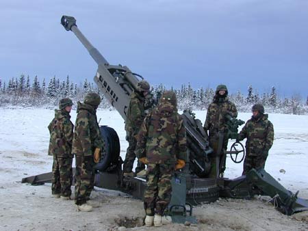 美陆军向英企采购M-777A1新型轻型榴弹炮(图)