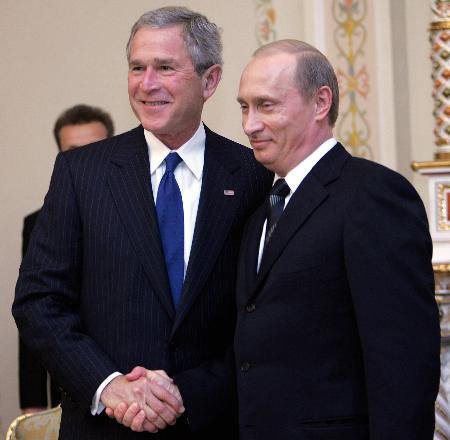 普京与布什举行会谈讨论伊朗和朝核等问题