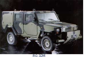 瑞典从南非采购102辆rg-32m防雷巡逻装甲车