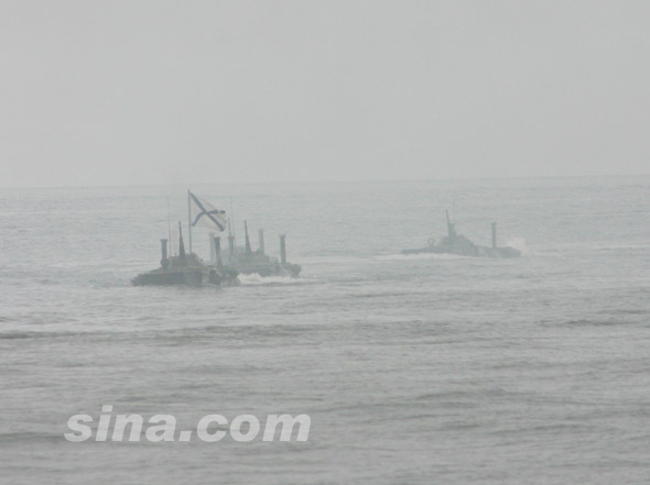 图文：俄罗斯海军两栖部队登陆演练