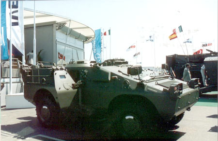 意大利陆军新宠美洲豹轮式装甲输送车(组图)