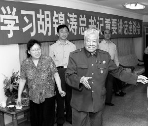 弘扬伟大民族精神忠实履行历史使命(图)