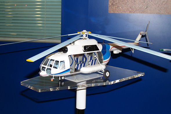 图文：俄直升机厂家展出的米-171A直升机模型