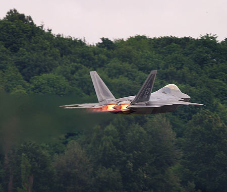 F/A-22战斗机后续试验与评估进展顺利(附图)