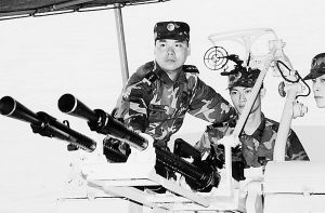 陆海骄子——记南京军区某船艇大队艇长王平