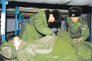 爱兵模范有传人(2)
