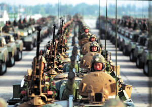 中国军队兵力降为230万向机械化信息化发展