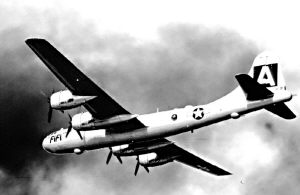 美军B-29“超级空中堡垒”轰炸机最后一飞