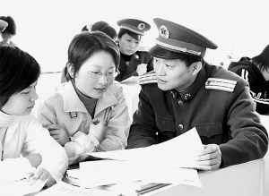 邓剑和他资助的学生