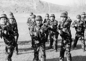 春日练兵忙