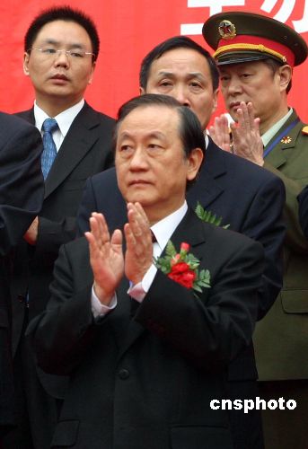 新党主席郁慕明出席高交会山城之行谈“创新”