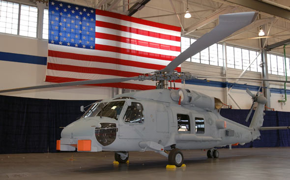 美国海军批准全速生产MH-60R直升机(附图)