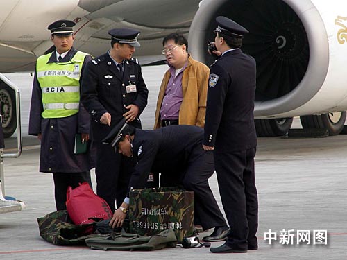 北京首都机场果断处置爆炸物威胁事件(图)