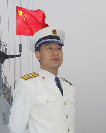 记"中国青年五四奖章"标兵,温州舰舰长刘志刚