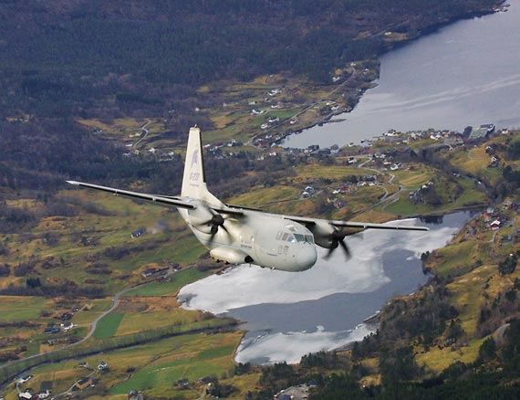 希腊空军接收两架C-27J型军用运输机(图)