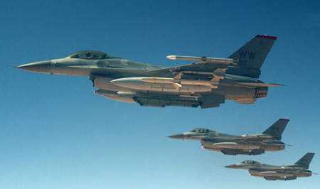 巴基斯坦空军将采购80架F-16战机(组图)