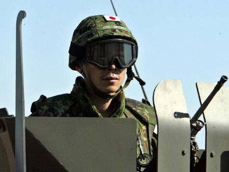 伊拉克希望日本延长自卫队在伊驻扎时间(组图)