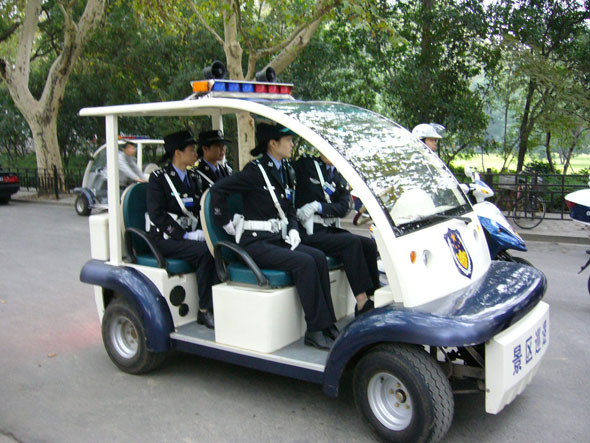 图文：杭州西湖女警巡逻小队