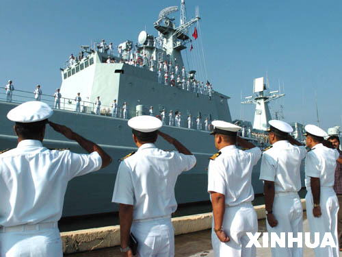 中国海军舰艇编队抵达印度访问(组图)