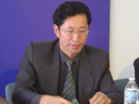 图文：山东新闻网总编姜辉致词