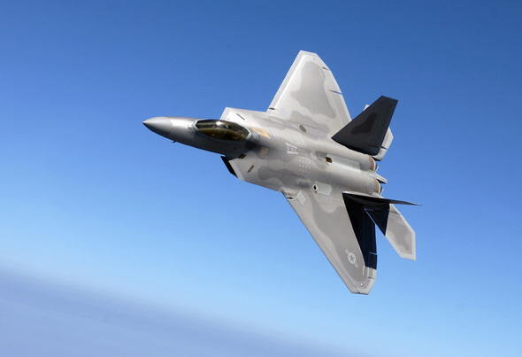 图文：F/A-22猛禽战斗机飞行测试