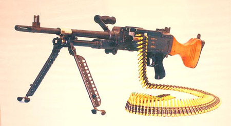 斯洛文尼亚武装部队换装新型单兵武器(组图)