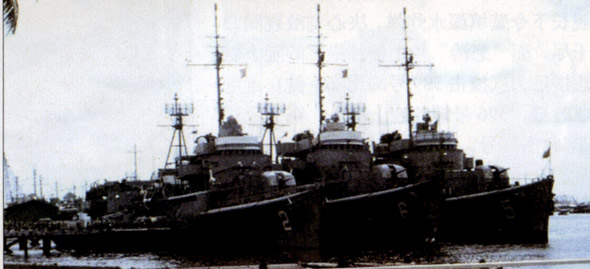 图文：南越海军入侵西沙的舰艇在岘港检修
