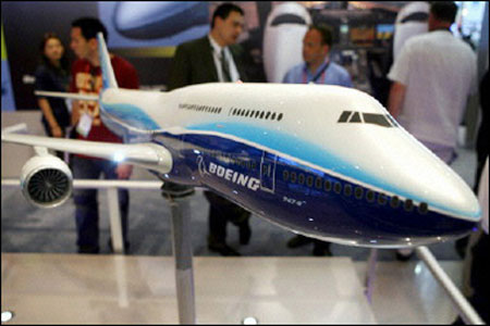 图文：波音747-B型客机模型
