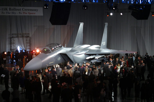 图文：波音在圣路易斯市展示首架F-15K