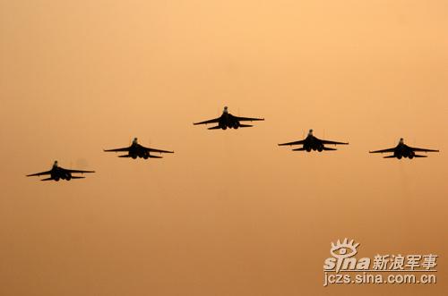 组图：俄罗斯特技飞行队飞抵湖南张家界