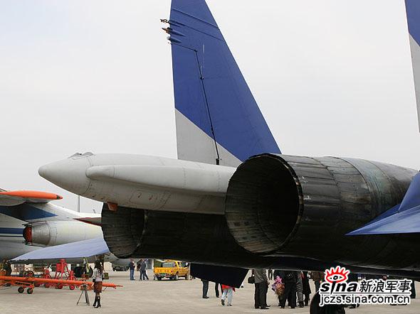 图文：苏30尾锥特写