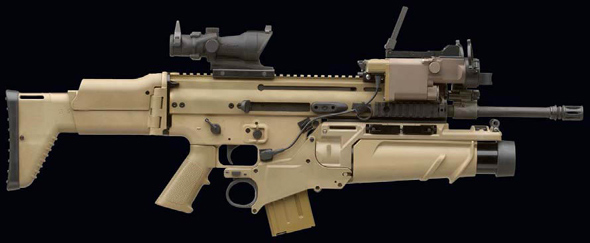 图文:加装各种战术配件的SCAR+Mk16步枪