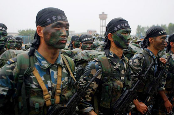 中国全面加强军兵种质量建设(图)