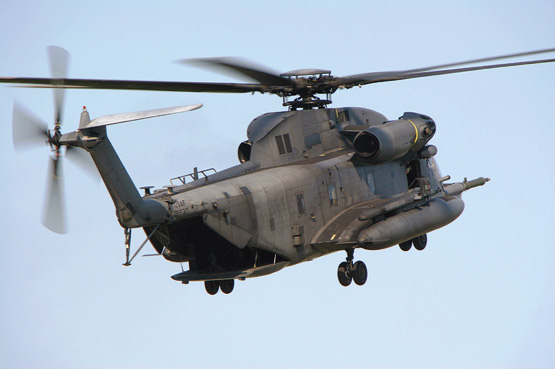 图文:美陆军mh-53m低空铺路者运输直升机