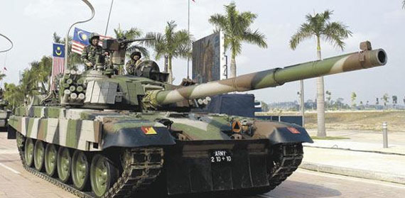 图文：波兰PT-91M主战坦克是T-72的改进型
