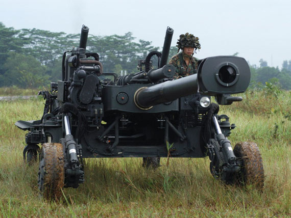 新加坡推出新型柏伽索斯155毫米轻型榴弹炮(图)