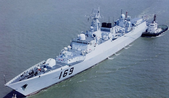 图文:中国自行建造的169号导弹驱逐舰