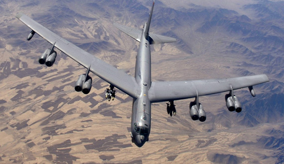 波音研造军机90载：B-52轰炸机服役长达50年