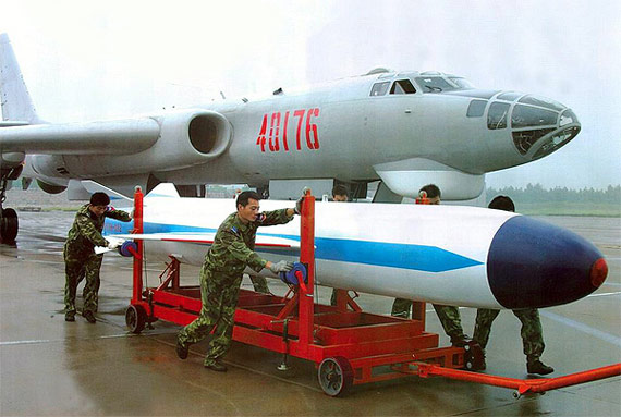 图文：国产最新型轰六轰炸机加装空射巡航导弹