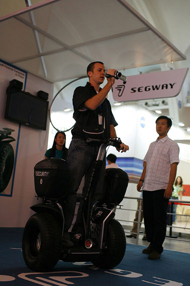 ͼģԱԼSegway˫˴豸