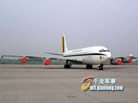 组图:巴西kc-137空中加油机和总统专机在北京