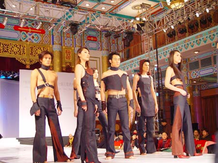 2002中国国际时装周