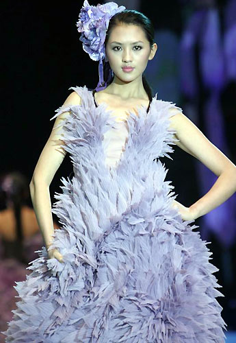 东南亚国际时尚秀上模特们现场走秀