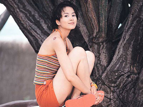 梁咏琪(新浪伊人风采配图 来源:新浪娱乐)