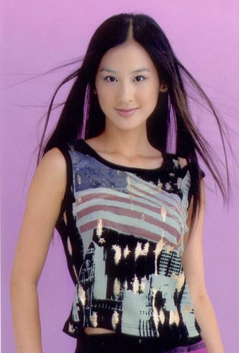 时装与电影2005女星新势力候选人--黄圣依(图