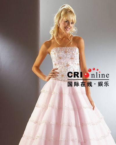 多彩婚纱_彩色婚纱(2)