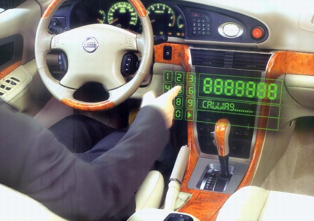 03nissan新蓝鸟仪表盘高清图片