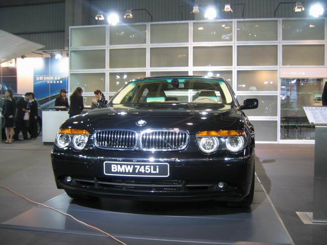 BMW745Li
