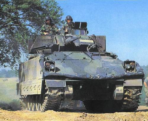 M2A2布雷德利步兵战车