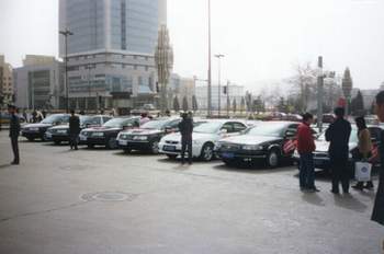试车车队 <<上一页 下一页>>   【        】     汽车
